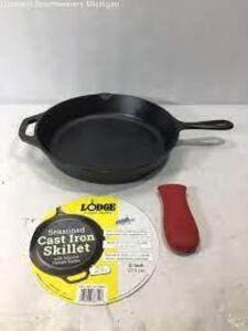 DESCRIPTION: (1) CAST IRON SKILLET BRAND/MODEL: LODGE SIZE: 11 IN RETAIL$: $50.00 ea QTY: 1