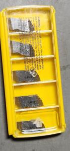 DESCRIPTION: (5) CARBIDE GROOVING INSERT BRAND/MODEL: KENNAMETAL DWG 316525R00 RETAIL$: 22.3 PER INSERT QTY: 5