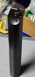 DESCRIPTION: (1) A32UMTFNL4 INDEXABLE BORING BAR BRAND/MODEL: HERTEL 05695374 SIZE: 2"SD RETAIL$: $558.05 QTY: 1