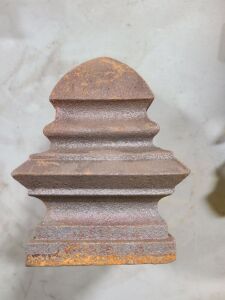 DESCRIPTION: (1) FENCE TOPPER BRAND/MODEL: MUST COME INSPECT INFORMATION: CAST IRON RETAIL$: $14.59 EA QTY: 1