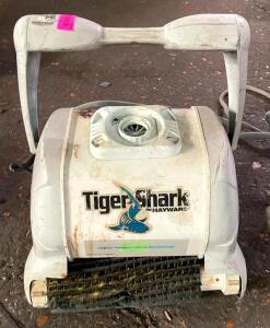 HAYWARD TIGER SHARK ROBOTIC POOL CLEANER