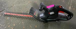 BLACK+DECKER 17" HEDGE TRIMMER