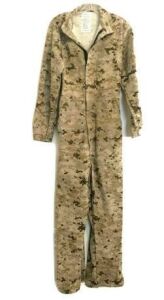 DESCRIPTION: (5) SET OF COVERALLS BRAND/MODEL: DOGS INFORMATION: DESERT CAMO SIZE: X-LARGE REGULAR RETAIL$: $50.00 EA QTY: 5