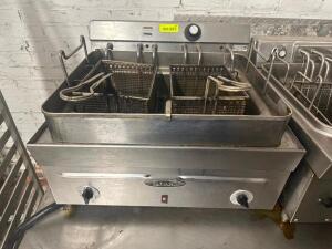 STAR MAX COUNTER TOP ELECTRIC FRYER W/ BASKETS