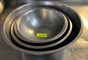 (4) ASSORTED STAINLESS MIXING BOWLS