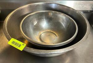 (4) ASSORTED STAINLESS MIXING BOWLS