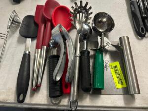 (1) LOT OF ASSORTED UTENSILS