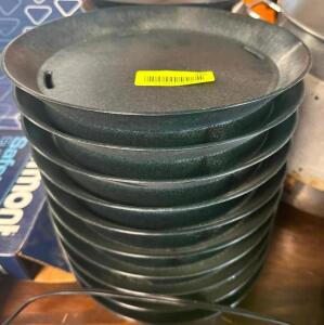 (8) 9" PLASTIC FOOD SERVICE PLATES