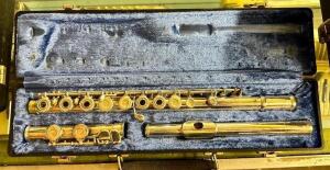 ARMSTRONG FLUTE WITH CASE