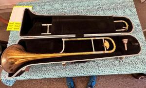 HOLTON LIBERTY TROMBONE WITH CASE