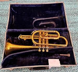 KING CLEVELAND MODEL 602 CORNET WITH CASE