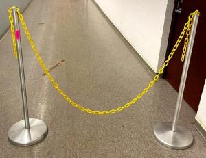 DESCRIPTION CHAIN BARRIER LOCATION MAIN HALLWAY QUANTITY: X BID 1