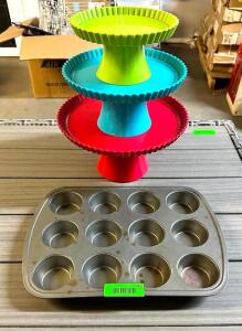 CAKE STANDS & BAKING PAN