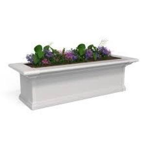 DESCRIPTION: (1) WINDOW BOX BRAND/MODEL: MAYNE #4823-W INFORMATION: WHITE SIZE: 3' RETAIL$: $100.00 EA QTY: 1