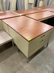 DESCRIPTION: (3) - PC. DESK SET ADDITIONAL INFORMATION: SOLD AS SET SIZE: SEE PHOTOS THIS LOT IS: ONE MONEY QTY: 1