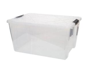 DESCRIPTION: (2) MULTI STORAGE BOX BRAND/MODEL: GREENMADE INFORMATION: CLEAR SIZE: 45 QUART RETAIL$: $15.00 EA QTY: 2