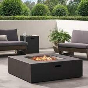 DESCRIPTION: (1) SQUARE OUTDOOR FIRE PIT TABLE BRAND/MODEL: GDF STUDIO #62838.00 INFORMATION: DARK GRAY SIZE: 50K BTU RETAIL$: $605.00 EA QTY: 1