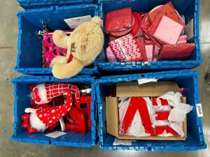 CONTENTS OF PALLET - ASSORTED VALENTINES DAY DECORATIONS.