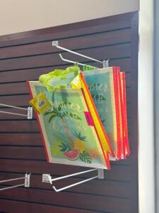 (5) - REUSABLE SHOPPING BAGS