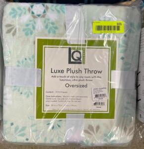 LIVING QUARTERS OVERSIZED LUXE PLUSH THROW SNOWFLAKE RETAILS FOR $30.00