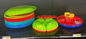 (55) ASSORTED REUSABLE PLASTIC PLATES AND DIP TRAYS