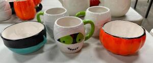 (5)- HALLOWEEN MUGS