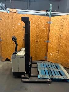 3000 LB. CAPACITY WALK BEHIND ELECTRIC STACKER PALLET JACK.