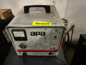 APA 24 VOLT AUTOMATIC BATTERY CHARGER