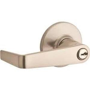 DESCRIPTION: (2) STOREROOM LOCKABLE LEVER HANDLE DOOR KNOB BRAND/MODEL: KWIKSET #439CNL 15 RCAL 3031 INFORMATION: SATIN NICKEL RETAIL$: $42.61 EA QTY: