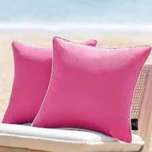 DESCRIPTION: (6) THROW PILLOWS WITH COVERS BRAND/MODEL: PHANTOSCOPE INFORMATION: PINK RETAIL$: $59.99 TOTAL QTY: 6