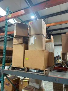 LARGE PALLET OF ASSORTED LAMP SHADES