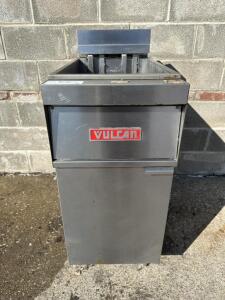 DESCRIPTION: VULCAN 35 LB. ELECTRIC DEEP FRYER BRAND / MODEL: VULCAN 1ER50A ADDITIONAL INFORMATION 240 VOLT, 3 PHASE CONTACT For more details, simply