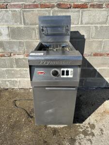DESCRIPTION: FRYMASTER 40 LB. GAS DEEP FRYER BRAND / MODEL: FRYMASTER PMJ145ESD CONTACT For more details, simply email Brent at brent@bclauction.com w