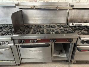 DESCRIPTION: SOUTHBEND EIGHT BURNER GAS RANGE W/ SINGLE CONVECTION OVEN. BRAND / MODEL: SOUTHBEND X448AC ADDITIONAL INFORMATION NATURAL GAS CONTACT Fo