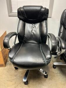 OFFICE CHAIR