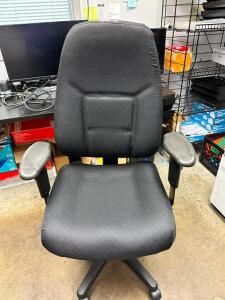 OFFICE CHAIR