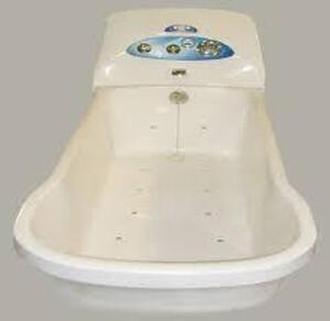 DESCRIPTION: (1) HYDRO MASSAGE BATHTUB BRAND/MODEL: RANE SIZE: WHITE RETAIL$: $1902.15 EA QTY: 1