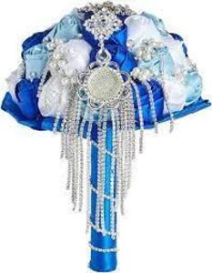 DESCRIPTION: (2) FLOWER BOUQUETS BRAND/MODEL: SPARKLE AND BASH INFORMATION: BLUE AND WHITE RETAIL$: $17.61 EA QTY: 2