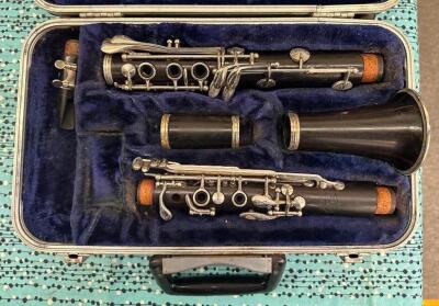 PARIS WOOD CLARINET WITH CASE