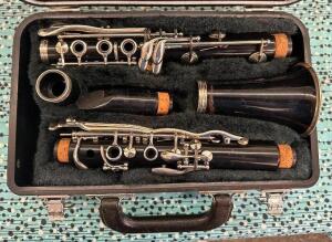 CLARINET WITH CASE