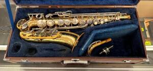 ALTO SAXOPHONE WITH CASE