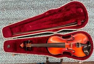 VIOLIN W/ CASE & BOW