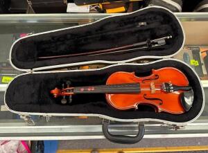 1/4 STRADIVARIUS VIOLIN WITH BOW & CASE