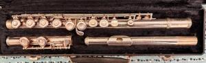 FLUTE W/ CASE