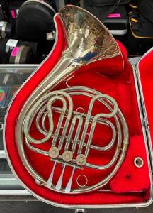 FRENCH HORN WITH CASE