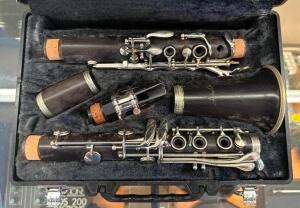 WOOD CLARINET WITH CASE