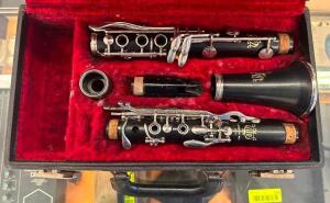 CLARINET WITH CASE