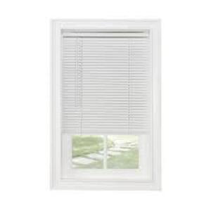 DESCRIPTION: (2) BOXES OF CORDLESS BLINDS BRAND/MODEL: MORNING STAR #MSG271WH04 INFORMATION: WHITE SIZE: 71" X 64 RETAIL$: $57.43 EA QTY: 2