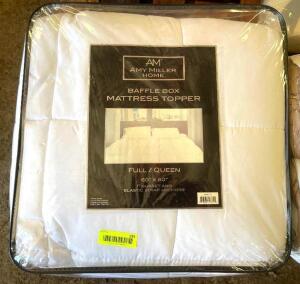 AMY MILLER HOME QUEEN BAFFLE BOX MATTRESS TOPPER RETAILS FOR $48.99