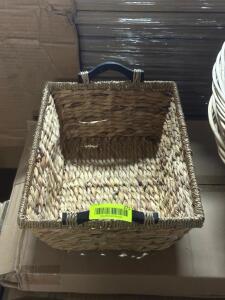 WOVEN BASKET